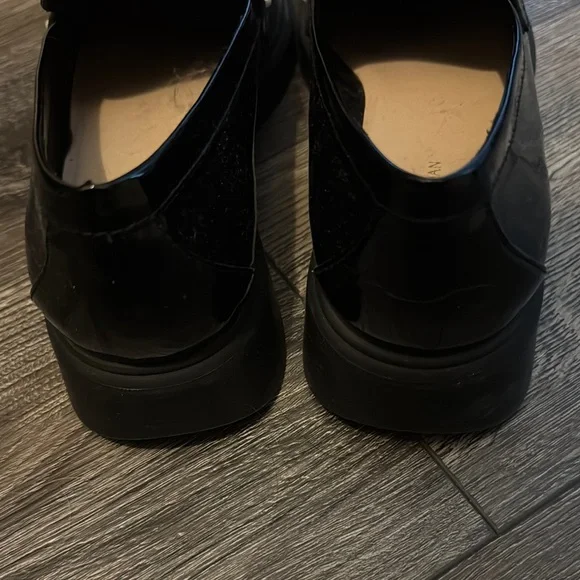Black Patent Leather Loafers with Pearl Accents - Picture 5 of 6